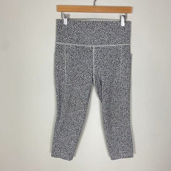 Athleta Salutation Stash II Textured Tight Leggings Animal Print Cheetah Pockets - Picture 1 of 7